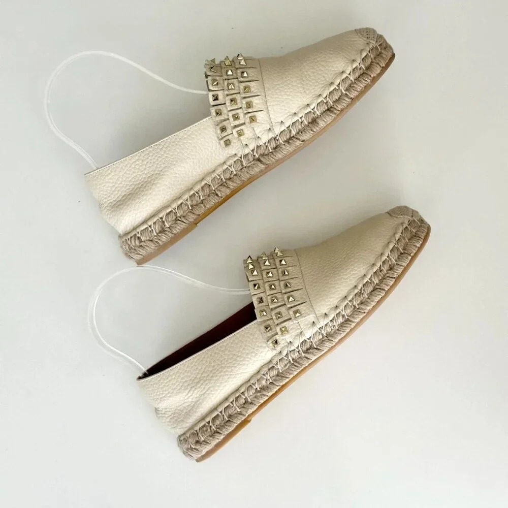 VALENTINO GARAVANI Rockstud Cream Pebbled Leather Espadrille Flats Size 8